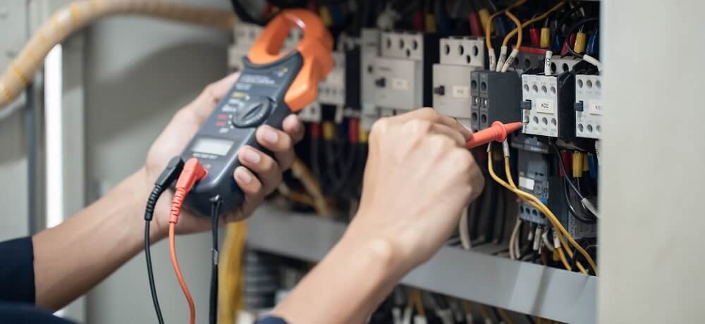 O que é circuito elétrico? Principais tipos e componentes para uma instalação elétrica eficiente