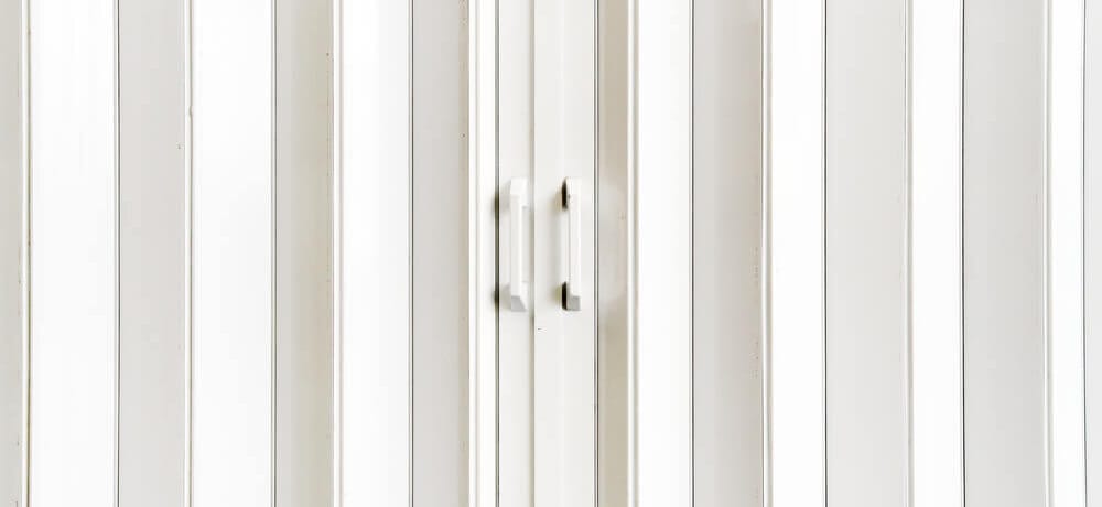 Como instalar porta sanfonada de maneira prática e fácil